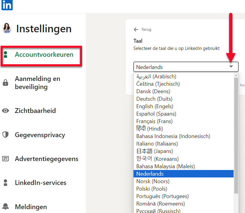 Je kunt op LinkedIn kiezen in welke taal je LinkedIn bekijkt. Er zijn 26 talen in de instellingen.